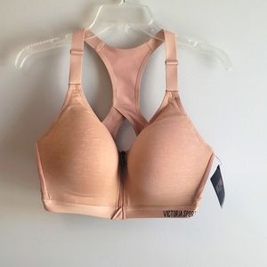 VS Incredible sports bra NWT, 36DD